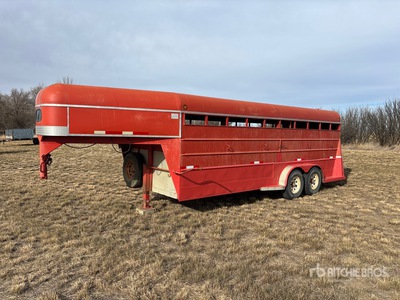 1994 Southland Welding Ltd. 20 ft T/A Livestock Trailer