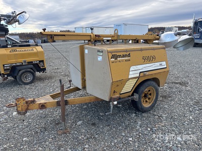 2001 Allmand Nightlite 8 kW を見 Light Tower