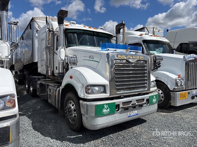 2020 Mack CLXT Superliner 6x4 Cabina con cuccetta per trattore stradale