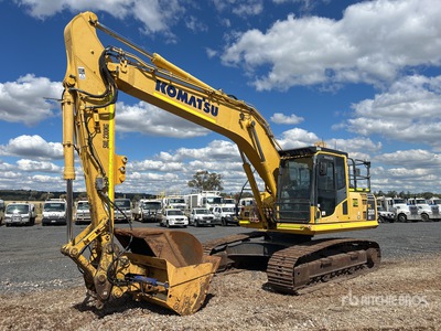 2017 Komatsu PC200LC-8M0 Tracked Excavator