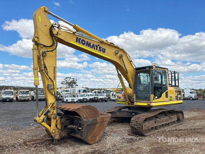 2018 Komatsu PC200LC-8M0 Tracked Excavator