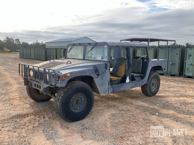 1994 AM General M998A1 HMMWV 4 Door Hard Top w/Truck Body