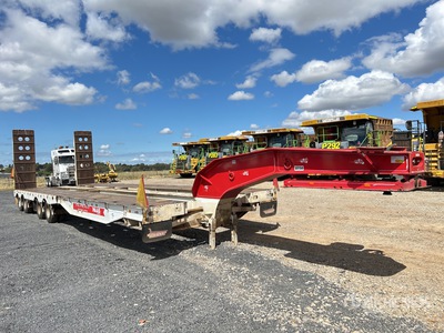 1996 Drake 4 Rows of 4 Hydraulic Widening Lowboy Trailer