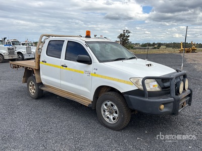 2009 Toyota HiLux SR 4x4 Dual Cab ピックアップ