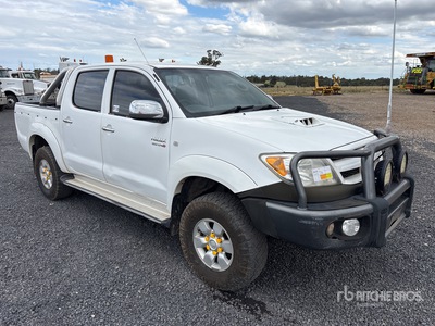 2008 Toyota HiLux SR 4x4 Dual Cab ピックアップ