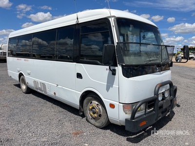 2012 Mitsubishi Fuso BE600 4x2 21-Seat Autobus