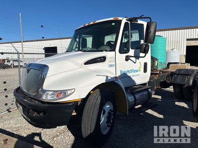 2014 International MA025 4x2 Missing Van, bare chassis Furgonetka