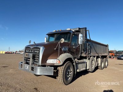2016 Mack GU813 8x4 Wywrotka Tri/A