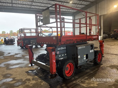 2020 Skyjack SJ6826 RT 4x4 Dual Fuel Scissor Lift