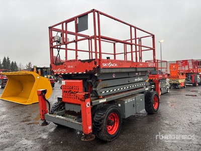 2016 Skyjack SJ7127 RT 4x4 Dual Fuel Scissor Lift