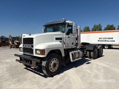 2021 Mack Pinnacle 6x4 T/A Day Cab Truck Tractor