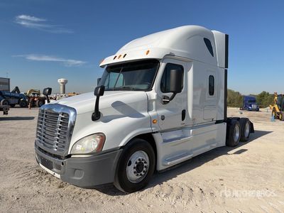 2014 Freightliner Cascadia 125 6x4 T/A Sleeper Truck Tractor