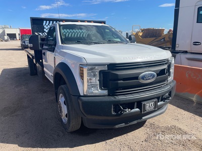 2019 Ford F-550 4x4 Flatbed Truck