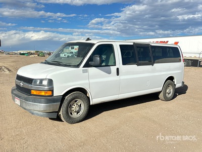 2018 Chevrolet Express 15 Passenger Van