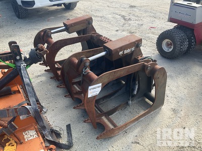 Bobcat GRPL66 ROOT 66 in Q/C grapple Skid Steer Grapple