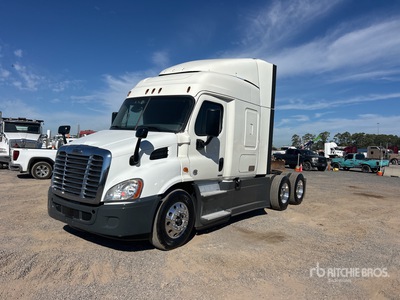 2018 Freightliner Cascadia 113 6x4 T/A Sleeper Truck Tractor