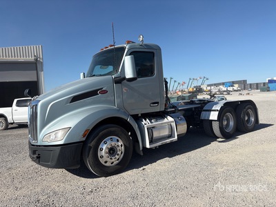 2022 Peterbilt 579 6x4 Ciągnik siodłowy T/A z kabiną dzienną