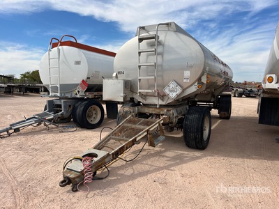 1998 Weld 9370 gal T/A Drawbar Spread Axle Pup Tanker Trailer