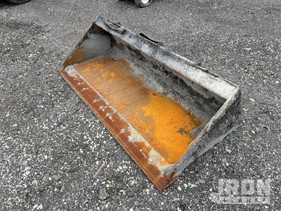 Cat 73 in General Purpose Skid Steer Bucket - Fits Cat 262D