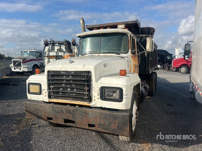 1993 Mack 6x4 3-Achs Kipper-Lkw