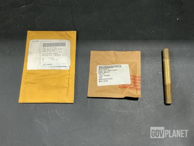 (21) Plain Seals, (1) Retaining Ring & Assorted Items