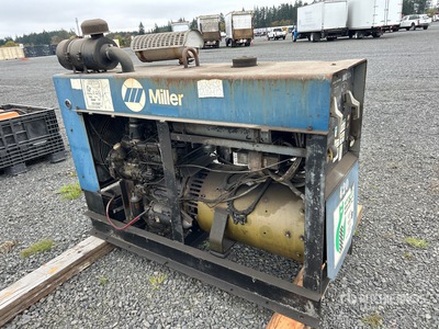 Miller Big D4 220 A Skid-Mounted Stick Motor aangedreven lasser (Inoperable)