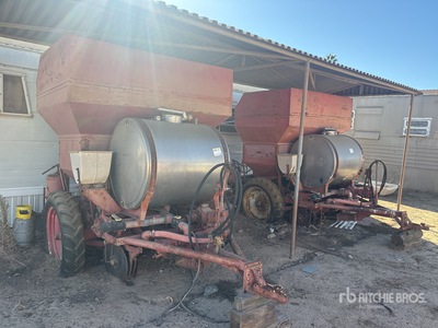 S/A QTY. 2 Potato Planter Trailer Divers - Remorque agricole