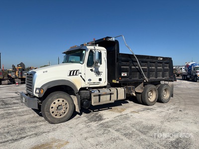 2022 Mack GR64F 6x4 を見 Dump Truck