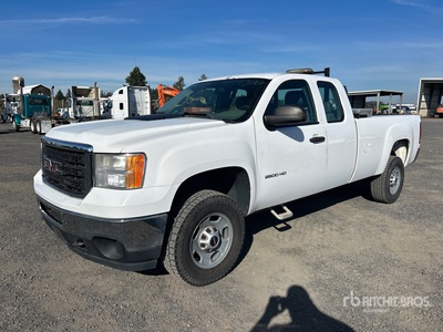 2013 GMC Sierra 2500HD 4x2 Extended Cab Pickup