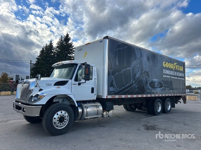 2018 International WorkStar 7400 6x4 Van Truck