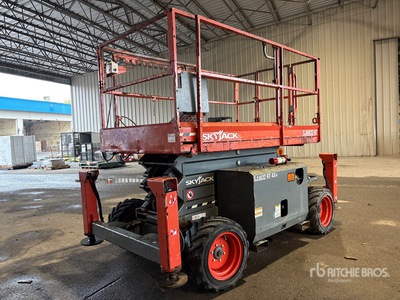 2019 Skyjack SJ6832 RT 4x4 Dual Fuel Scissor Lift