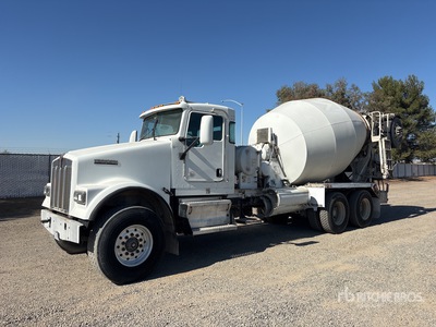 2013 Kenworth W900 6x4 Mixer Truck