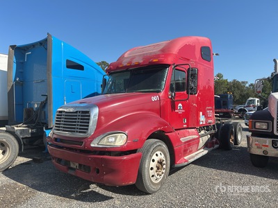 2007 Freightliner Columbia 120 6x4 Ciągnik siodłowy T/A z kabiną sypialną (Inoperable)