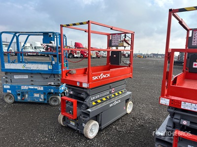 2012 Skyjack SJlll3219 Electric Electric Scissor Lift