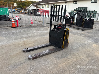 2022 Yale MPB045VG 4510 lb Electric Wózek paletowy