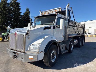 2020 Kenworth T880 8x4 Twin-Steer T/A Dump Truck