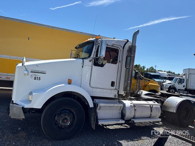2014 Kenworth T800 T/A Day Cab Truck Tractor (Inoperable)