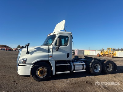 2019 Freightliner Cascadia 125 6x4 Ciągnik siodłowy T/A z kabiną dzienną