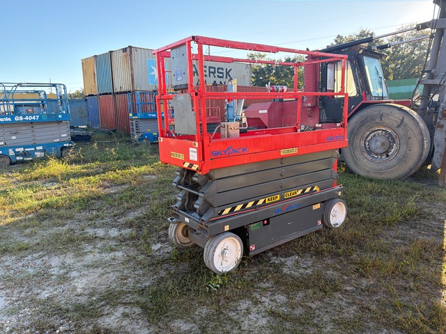 2014 Skyjack SJIII 3226 Electric Scissor Lift