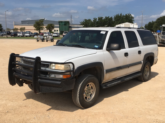 2002 Chevrolet K2500 4x4 Suburban SUV 2002 Chevrolet K2500 4x4 Suburban SUV