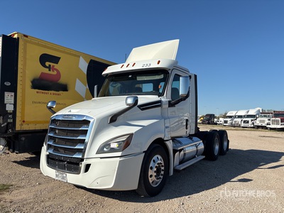 2019 Freightliner Cascadia 126 6x4 Ciągnik siodłowy T/A z kabiną dzienną (Inoperable)