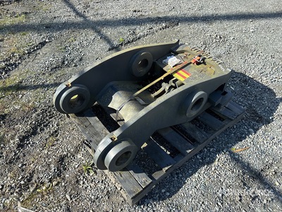 Daequip HE300 Excavator Coupler (Unused)