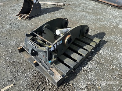 Daequip HE300 Hydraulic Excavator Coupler