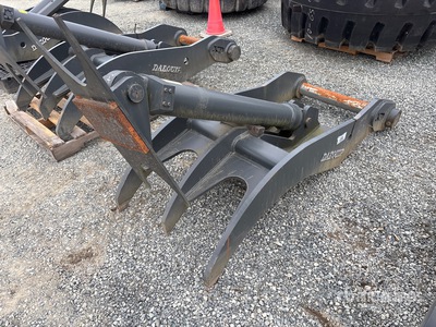 Daequip HE120 72 in Hydraulic Excavator Thumb