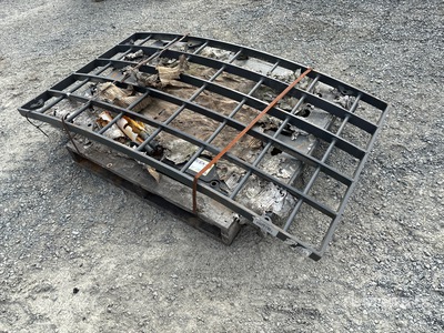 Daequip HE120 68 in Cab Guard Varios, accesorio para excavadora