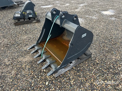 Bobcat 36 in Excavator Bucket - Fits Bobcat E80