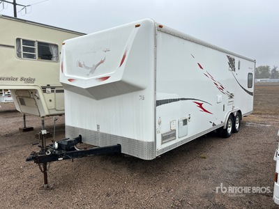 2009 Forest River Work & Play 24 ft T/A Toy Hauler Travel Trailer