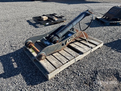 Accurate 26 in Hydraulic Excavator Thumb (Unused)