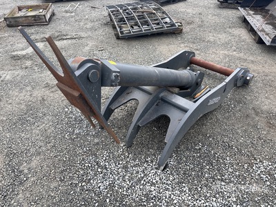 Daequip HE250 62 in Hydraulic Excavator Thumb
