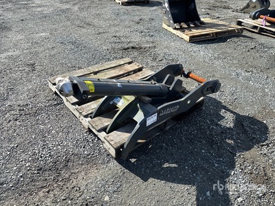 Daequip HE80DLTH 18 in Hydraulic Excavator Thumb (Unused)